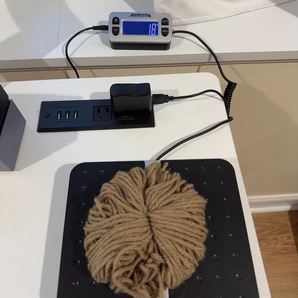 Mary Maxim Starlette Yarn Lot of 6 Skeins Different Yardage Xmas Stockings - Picture 15 of 16